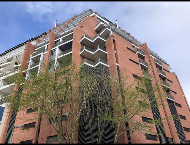 206M² BUILDING TO LET IN DE WATERKANT